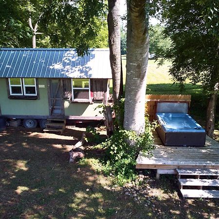 Creekwalk Inn Bed And Breakfast With Cabins Cosby Zewnętrze zdjęcie