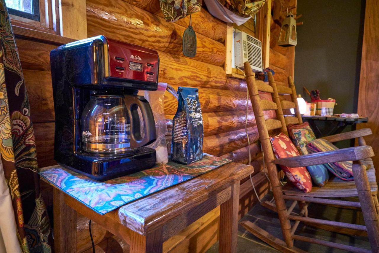 Creekwalk Inn Bed And Breakfast With Cabins Cosby Zewnętrze zdjęcie