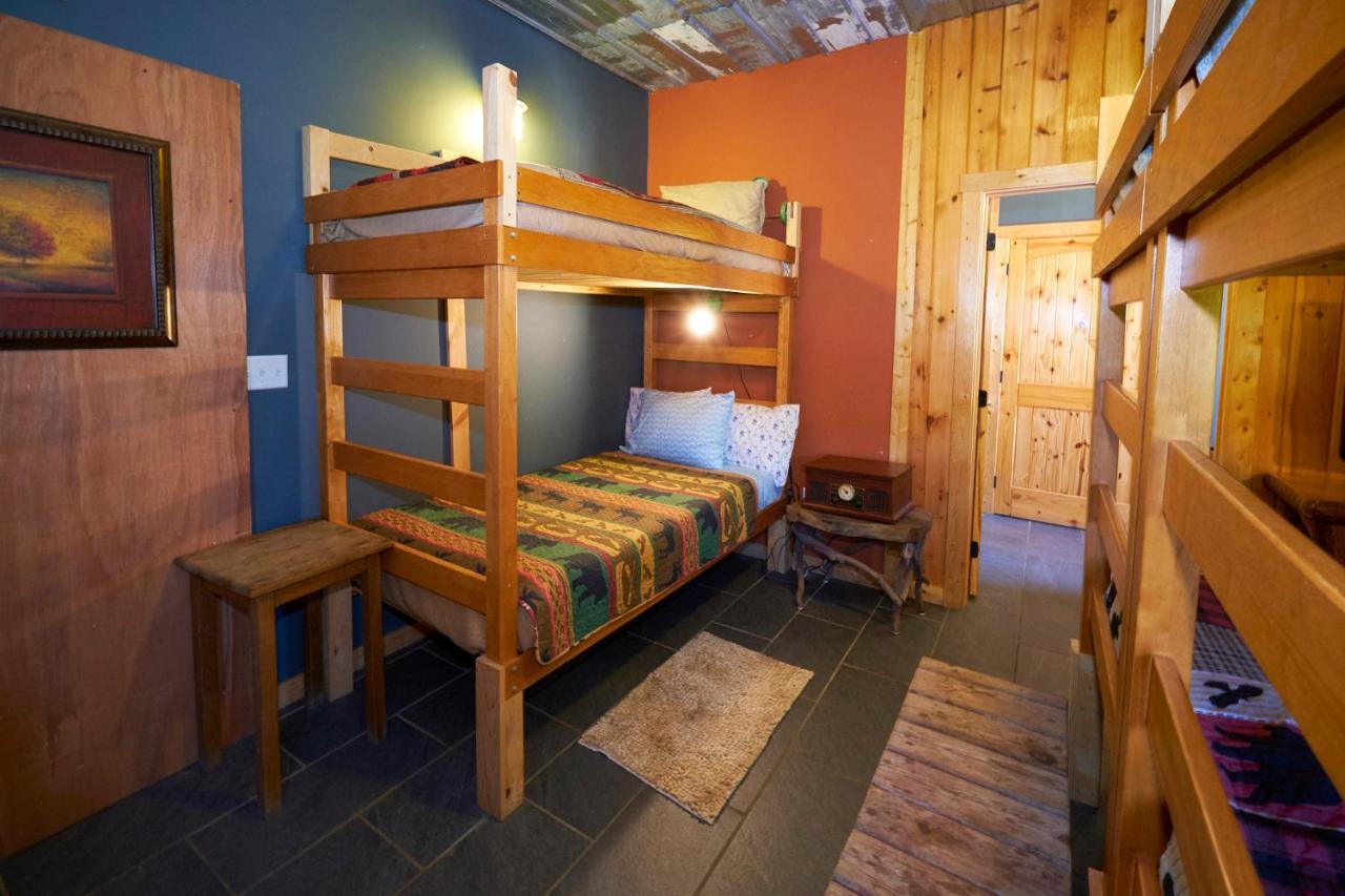 Creekwalk Inn Bed And Breakfast With Cabins Cosby Zewnętrze zdjęcie