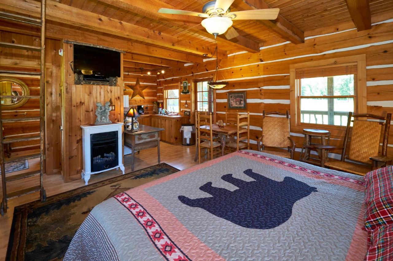 Creekwalk Inn Bed And Breakfast With Cabins Cosby Zewnętrze zdjęcie