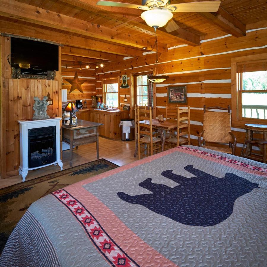 Creekwalk Inn Bed And Breakfast With Cabins Cosby Zewnętrze zdjęcie