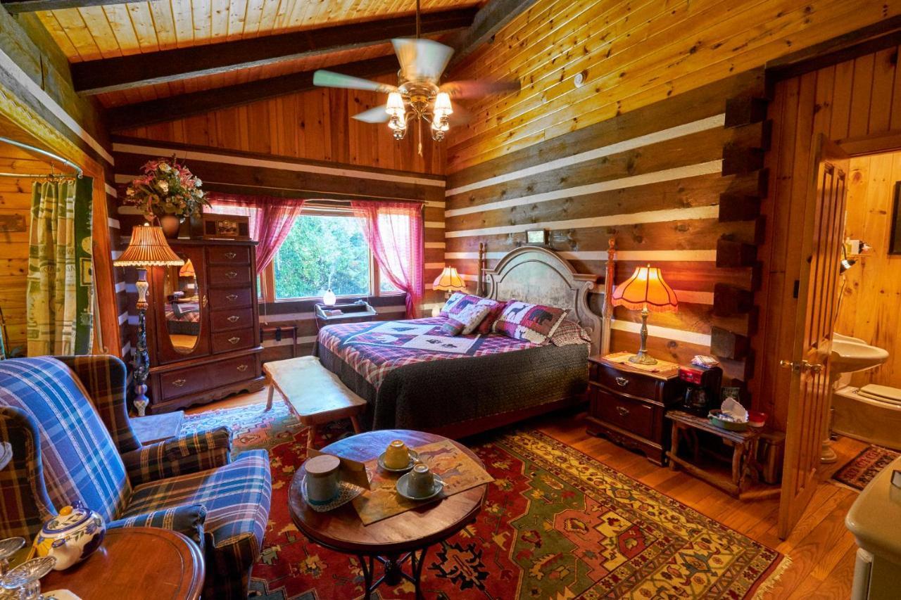 Creekwalk Inn Bed And Breakfast With Cabins Cosby Zewnętrze zdjęcie