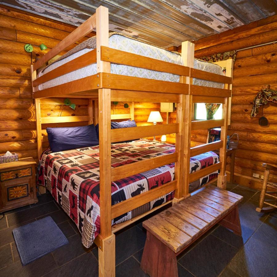 Creekwalk Inn Bed And Breakfast With Cabins Cosby Zewnętrze zdjęcie
