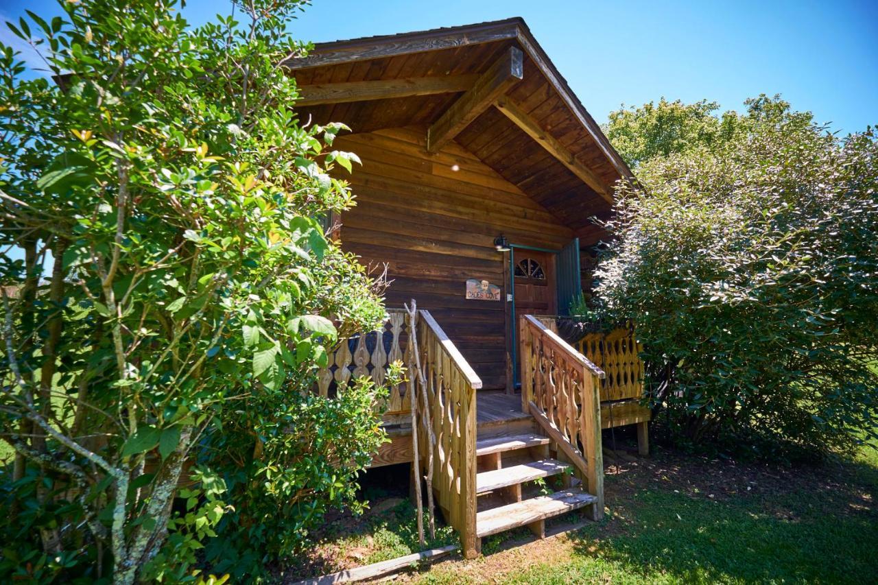 Creekwalk Inn Bed And Breakfast With Cabins Cosby Zewnętrze zdjęcie