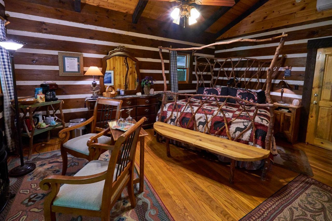Creekwalk Inn Bed And Breakfast With Cabins Cosby Zewnętrze zdjęcie