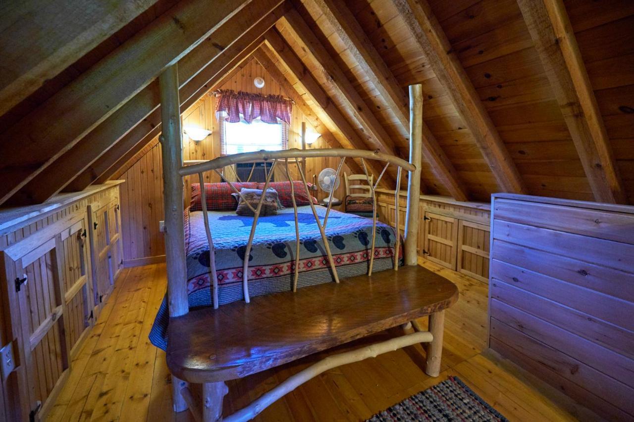 Creekwalk Inn Bed And Breakfast With Cabins Cosby Zewnętrze zdjęcie