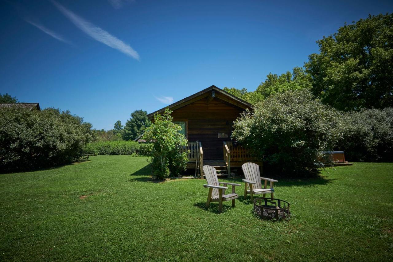 Creekwalk Inn Bed And Breakfast With Cabins Cosby Zewnętrze zdjęcie