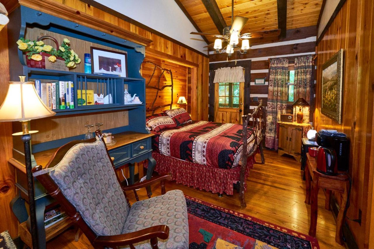 Creekwalk Inn Bed And Breakfast With Cabins Cosby Zewnętrze zdjęcie