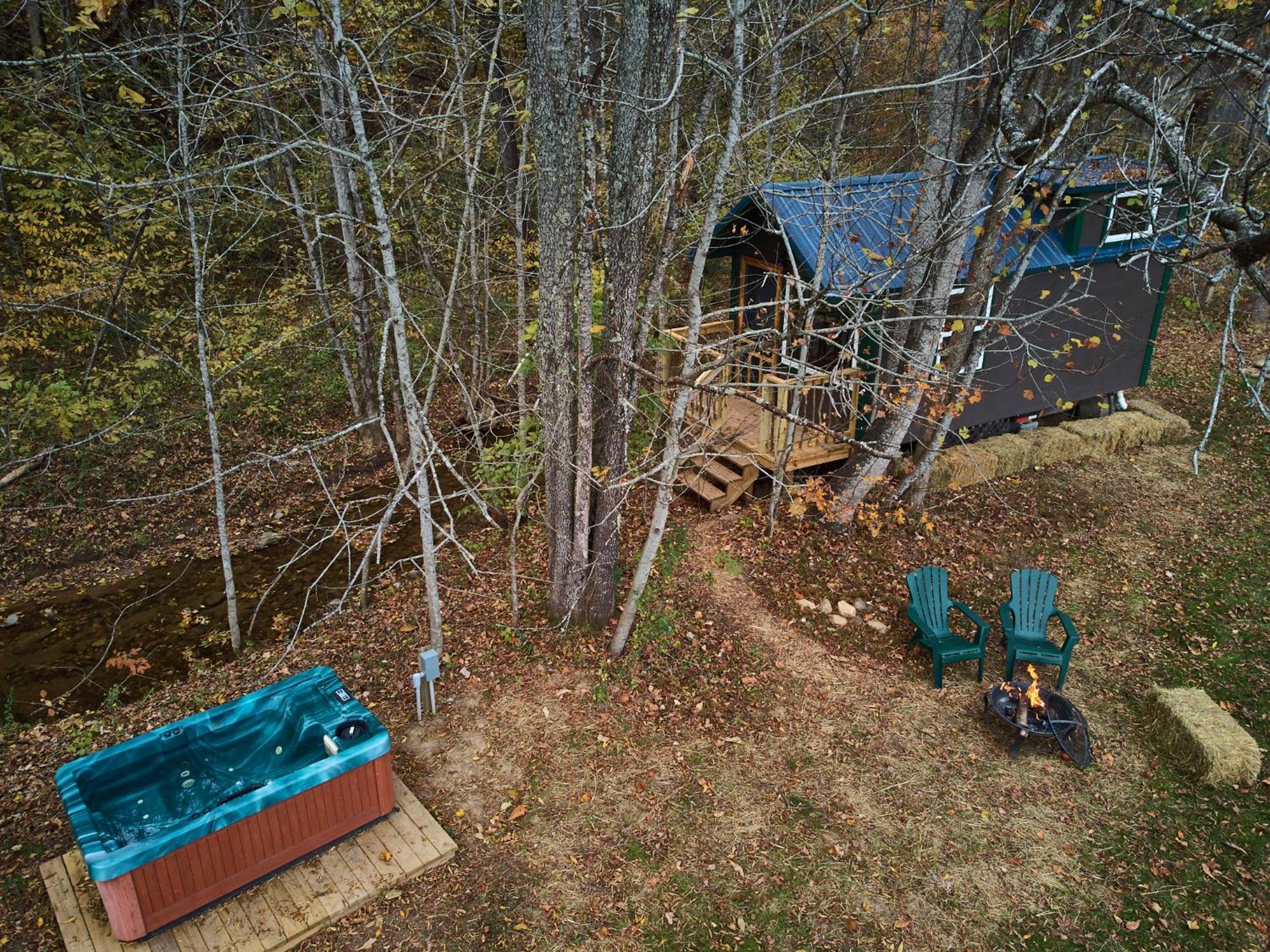 Creekwalk Inn Bed And Breakfast With Cabins Cosby Zewnętrze zdjęcie