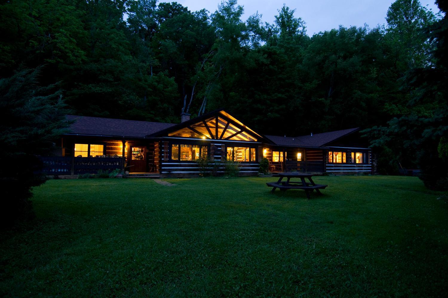 Creekwalk Inn Bed And Breakfast With Cabins Cosby Zewnętrze zdjęcie